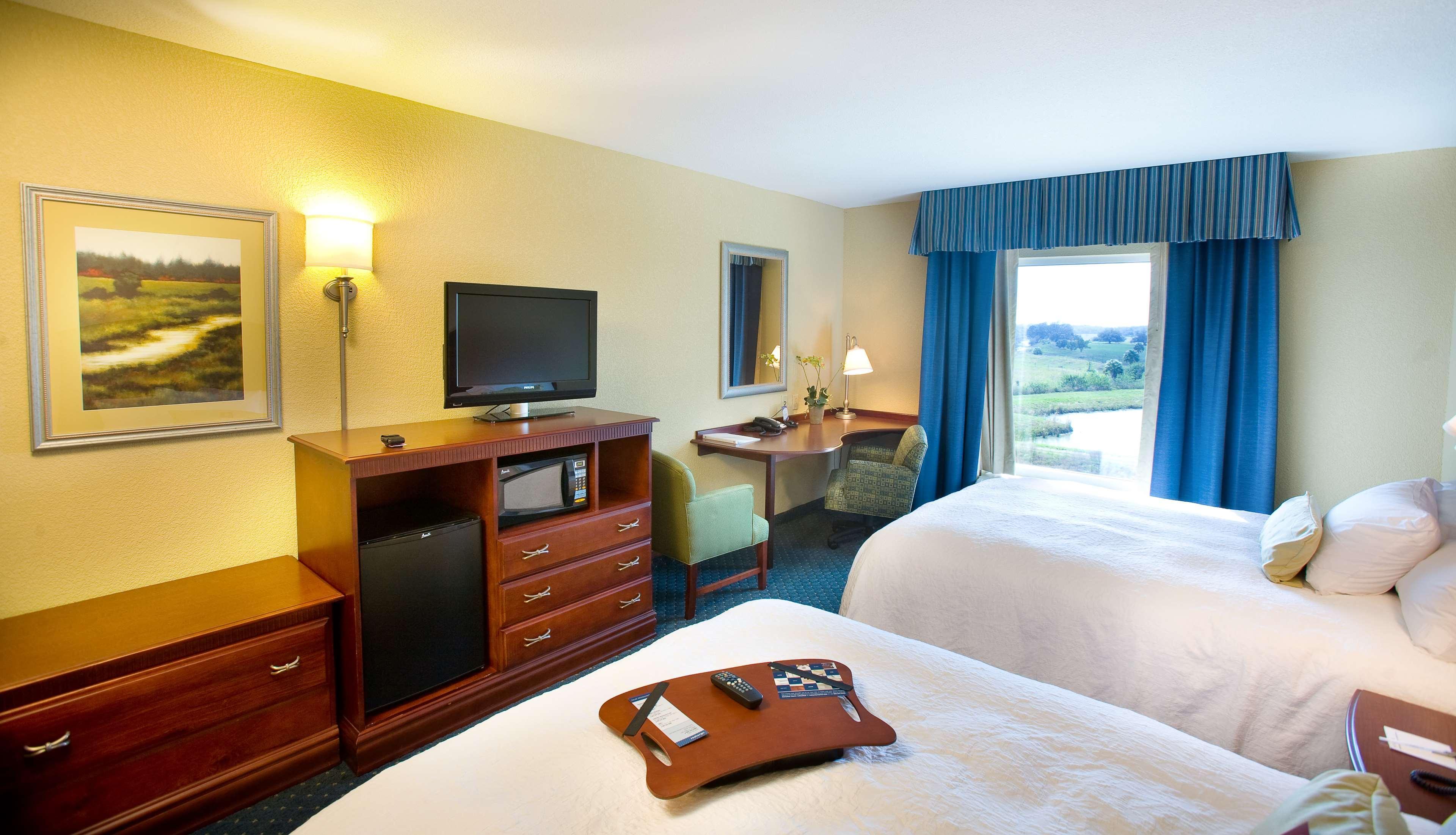 Hampton Inn & Suites Лейк-Уэльс Номер фото
