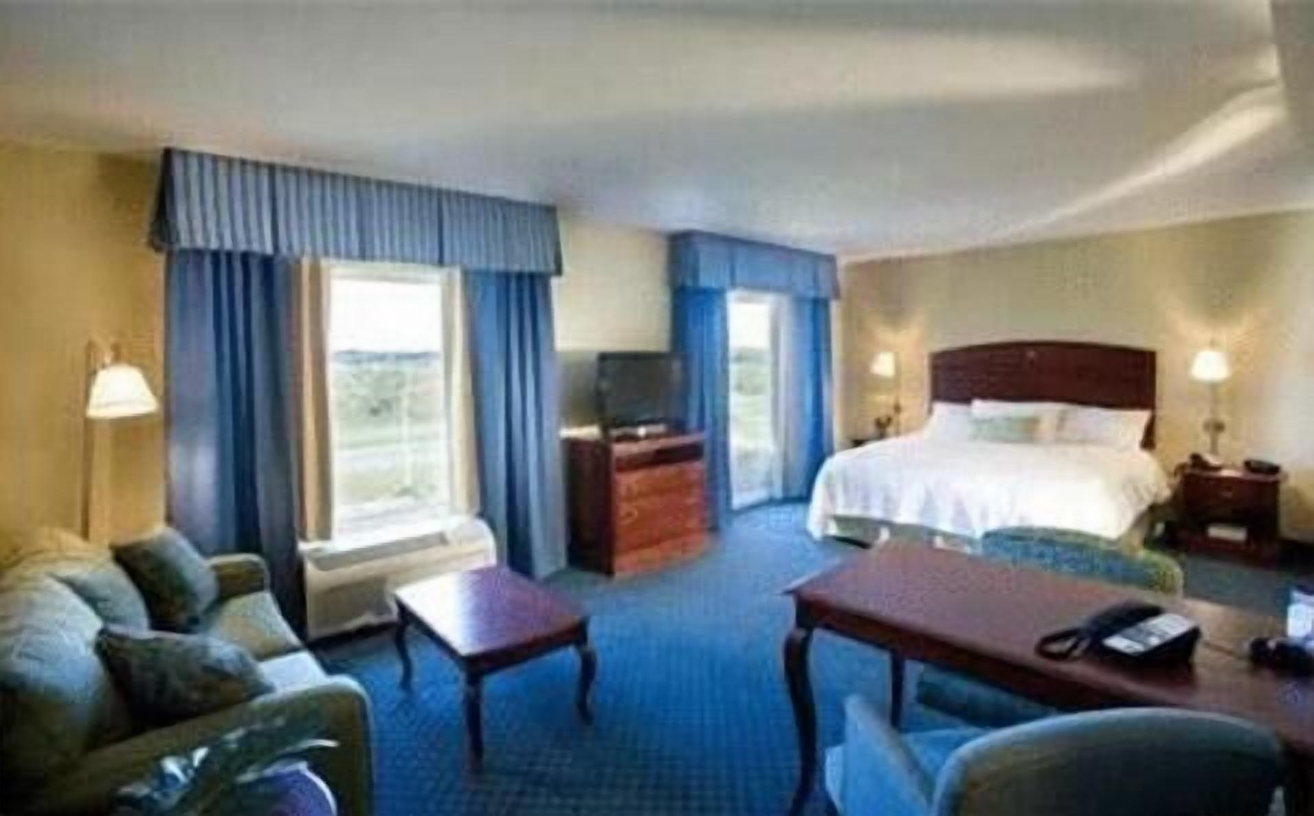 Hampton Inn & Suites Лейк-Уэльс Экстерьер фото